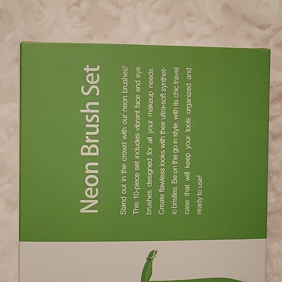 SOLD Neon MakeUp Brush Set Lurella Cosmetics ACID color - Picture 6 of 7